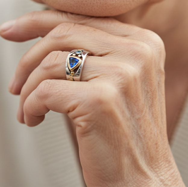 Anello di Cristallo Blu Vintage, immagine 3 - Emma e Gemma