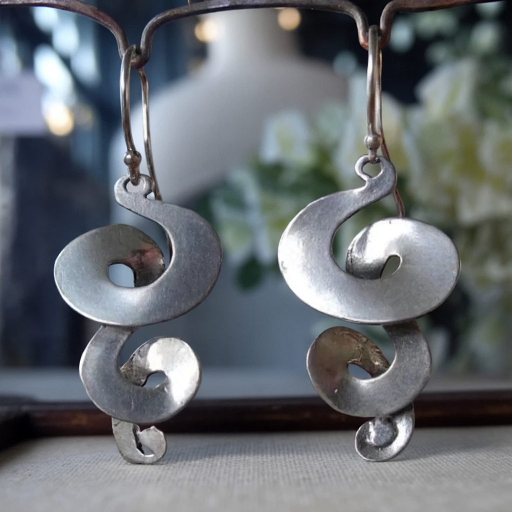 Orecchini Spiralati Vintage in Argento, immagine 2 - Emma e Gemma