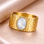 Anello Vintage in Pietra di Luna Dorata, immagine 2 - Emma e Gemma