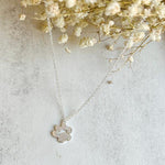 Collana Elegante con Zampa d'Argento – Acciaio Inossidabile, immagine 3 - Emma e Gemma