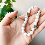 Bracciale in Pietra Naturale con Charm a Zampa e Cuore – Design Fatti a Mano, immagine 3 - Emma e Gemma