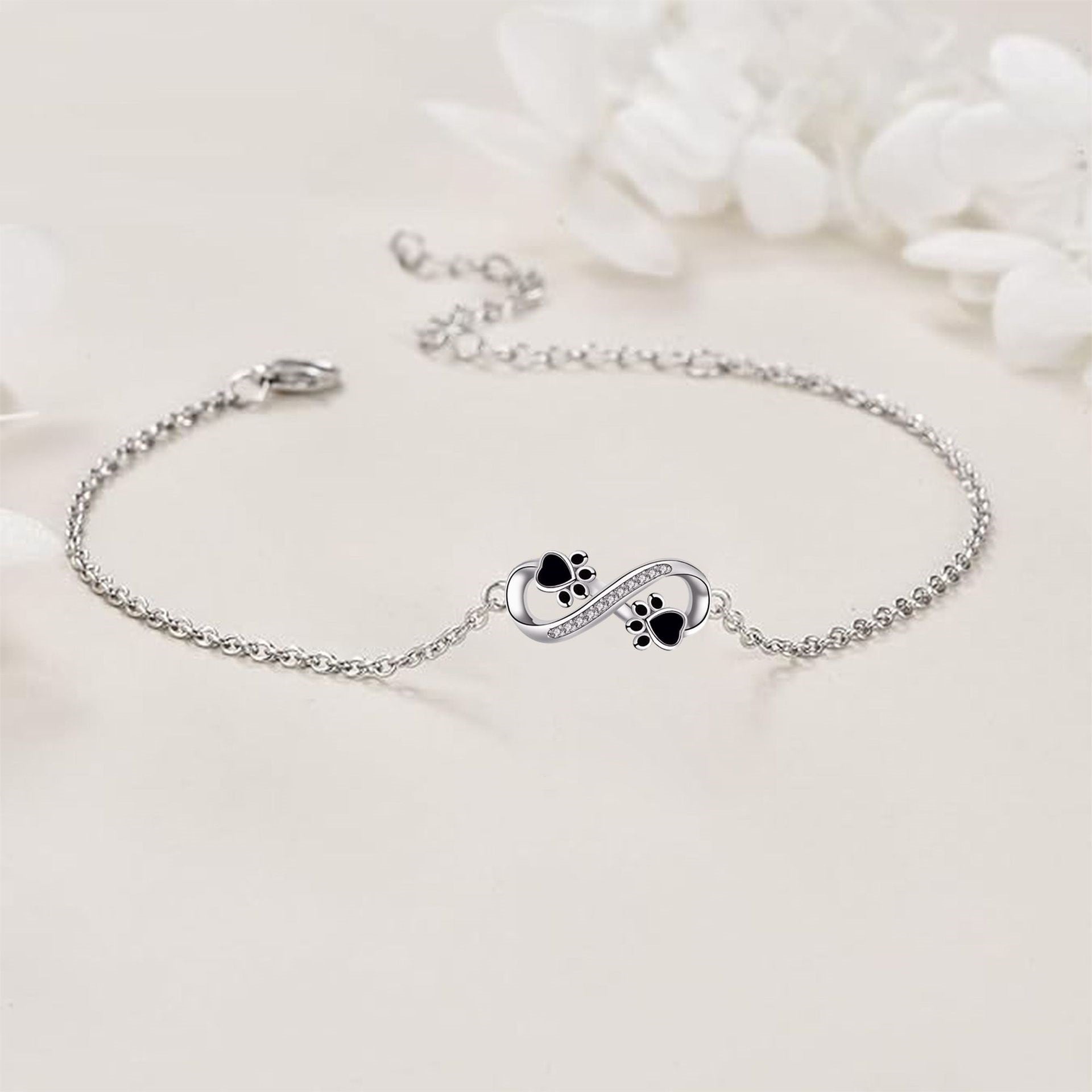 Bracciale con Ciondolo Simbolo Infinito e Impronta di Animale Domestico con Zirconia, immagine 3 - Emma e Gemma