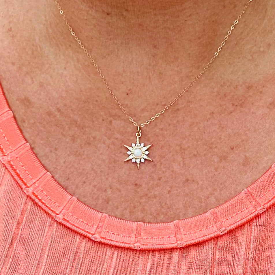 Collana Stellina in Opale, immagine 4 - Emma e Gemma