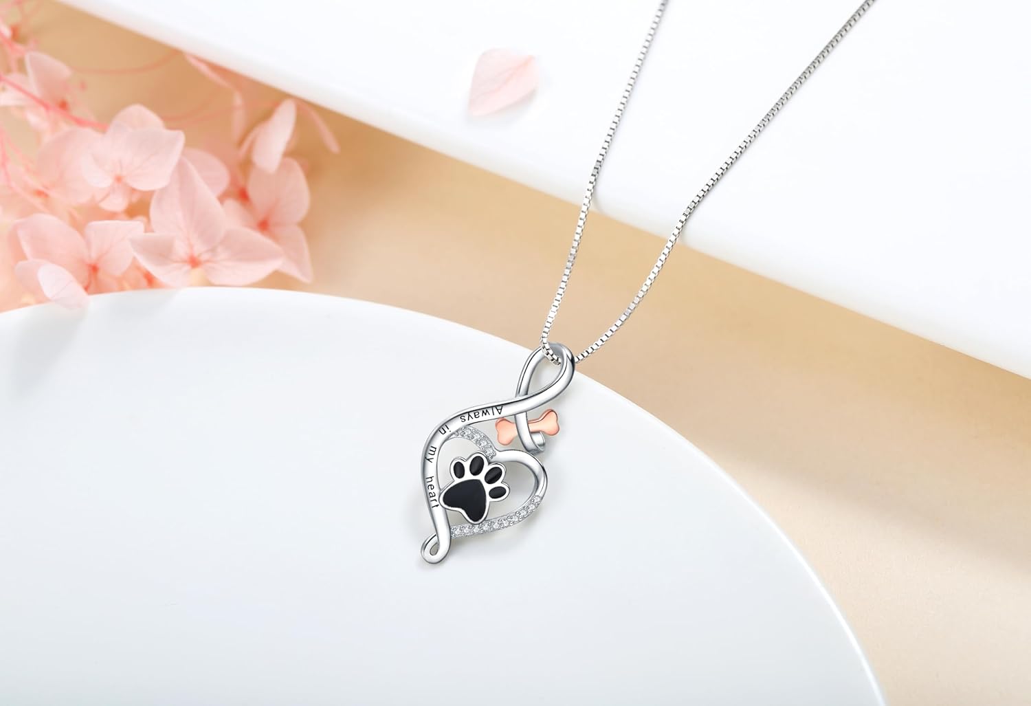 Collana Lucky Paw con Cuore, Osso & Infinito – Ciondolo “Sempre nel Mio Cuore”, immagine 3 - Emma e Gemma