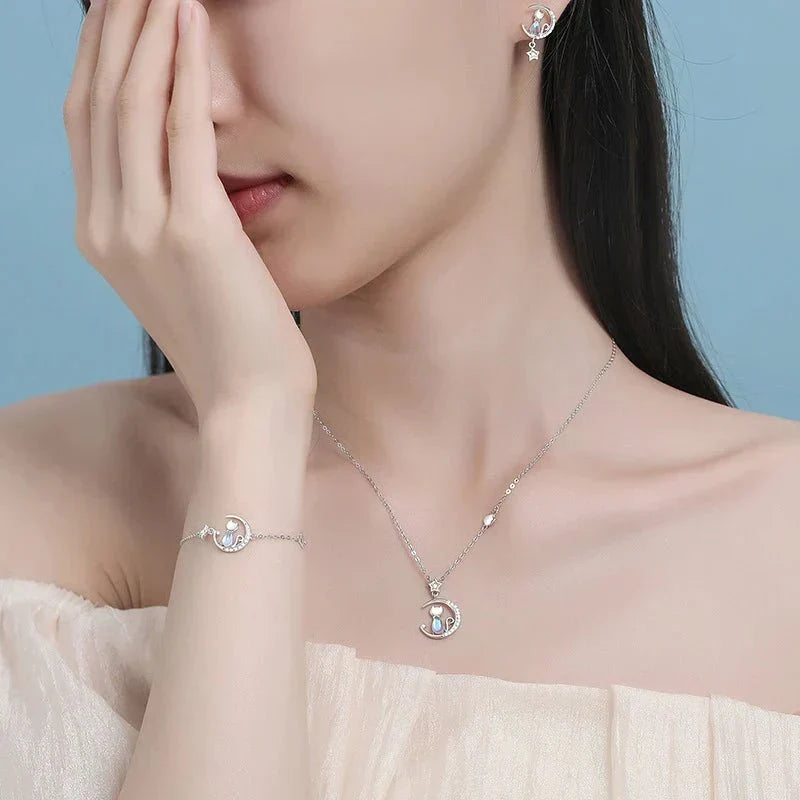 Orecchini a forma di Gatto Luna & Stella in Argento Sterling 925 con Zircone, immagine 3 - Emma e Gemma