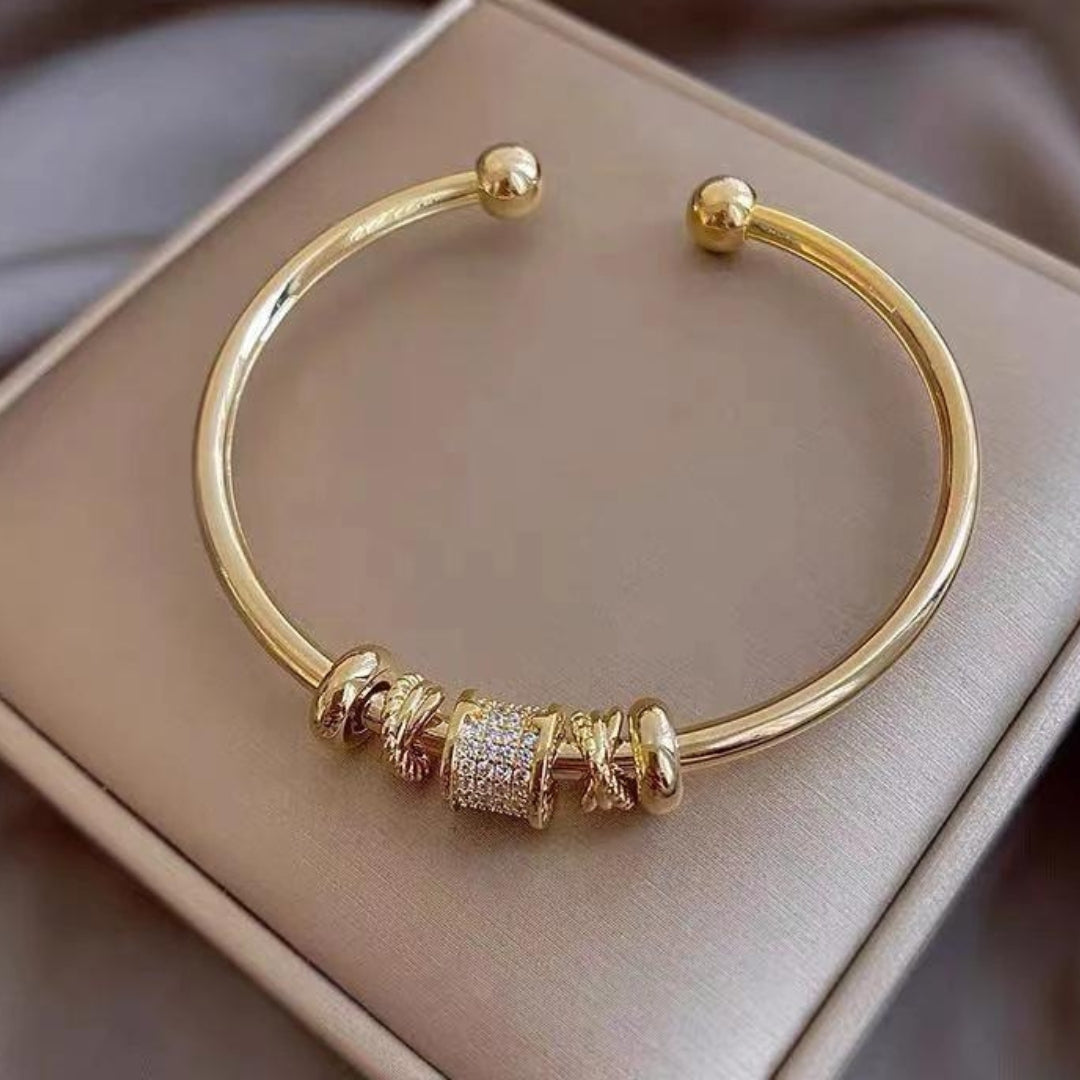 Bracciale Regolabile con Charm Dorati - Emma e Gemma