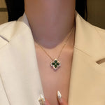 Collana in Oro con Trifoglio Smeraldo Luccicante - Emma e Gemma