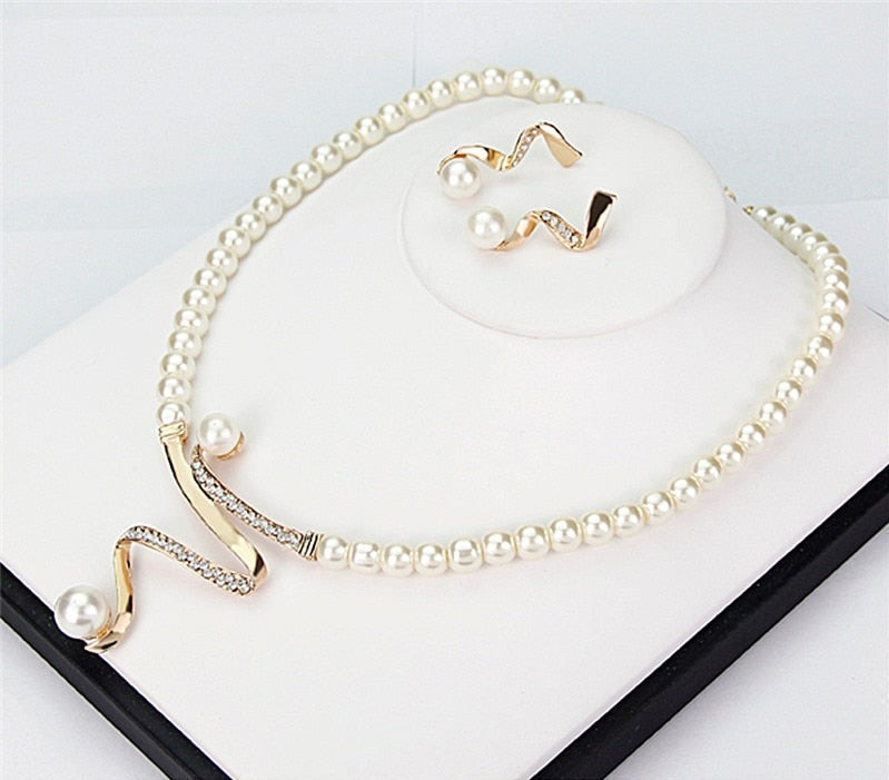 Set Collana e Orecchini in Perle Naturali, immagine 2 - Emma e Gemma