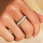 Anello in Argento Regolabile con Margherita Dipinta a Mano in Smalto, immagine 4 - Emma e Gemma