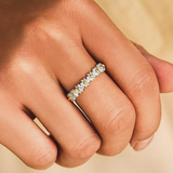 Anello in Argento Regolabile con Margherita Dipinta a Mano in Smalto, immagine 4 - Emma e Gemma