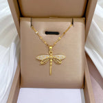 Collana con Libellula di Cristallo – Simbolo di Trasformazione e Bellezza, immagine 3 - Emma e Gemma
