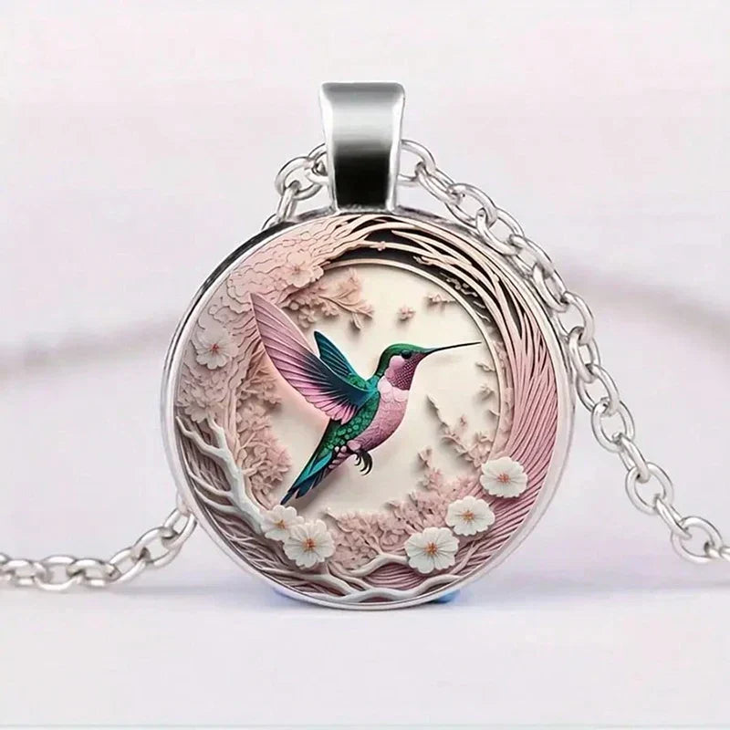 Collana con Pendente a Cupola di Vetro a Forma di Colibrì, immagine 2 - Emma e Gemma