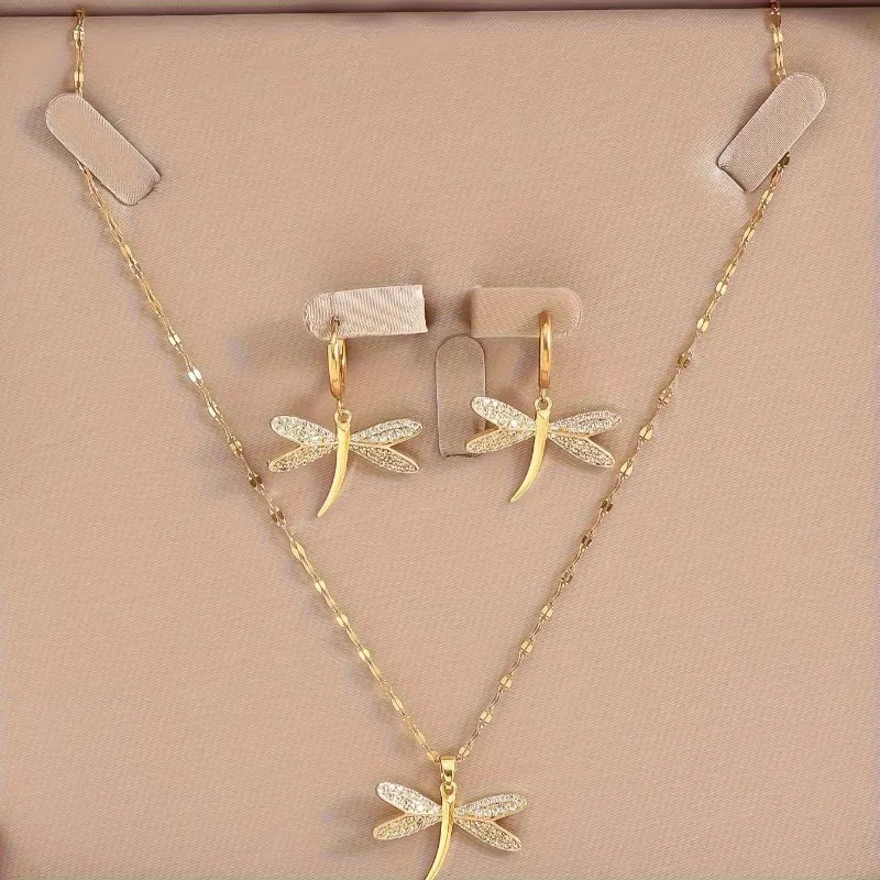 Collana in Gioielli con Libellula Dorata e Orecchini Bonus, immagine 4 - Emma e Gemma