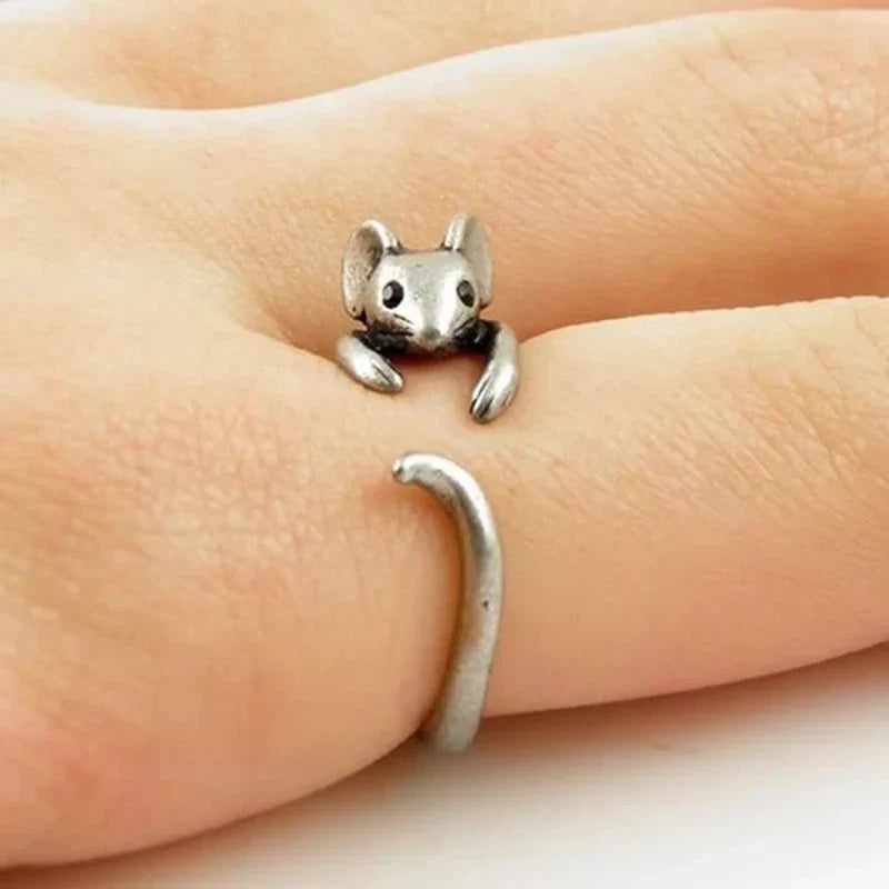 Anello Avvolgente Topo Adorabile – Gioiello Vintage Regolabile - Emma e Gemma