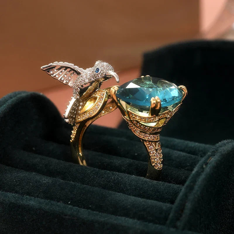 Anello Regolabile Colore Acquamarina con Colibrì – Placcato Oro 14K, immagine 2 - Emma e Gemma