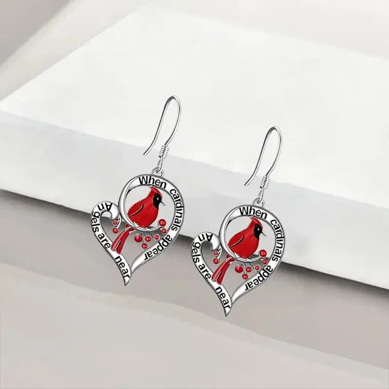 Orecchini Memoriali Cardinali – “Quando i Cardinali Appaiono, gli Angeli Sono Vicini” Design a Goccia a Cuore, immagine 4 - Emma e Gemma