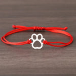 Braccialetto in Cordino con Impronta di Zampa – Design Regolabile Nero e Rosso, immagine 2 - Emma e Gemma