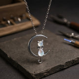 Collana a Mezza Luna con Pietra di Luna e Gatto - Emma e Gemma