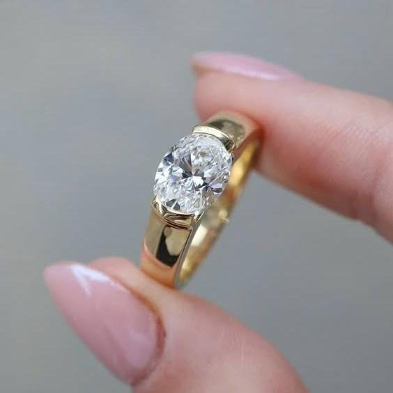 Anello Vintage in Oro e Zirconia - Emma e Gemma