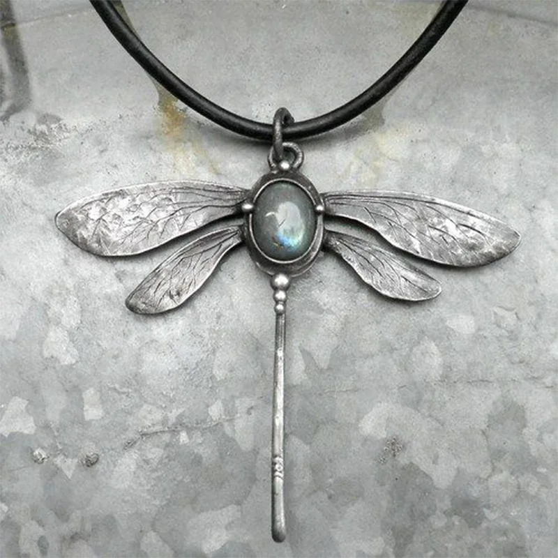 Collana Vintage con Libellula - Emma e Gemma