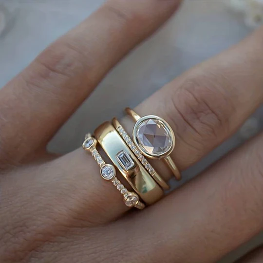 Set di Anelli Vintage in Oro e Zirconia - Emma e Gemma