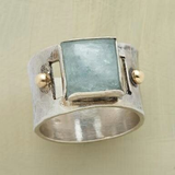Anello Vintage Verde Quadrato in Pietra di Luna - Emma e Gemma