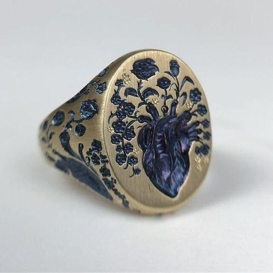 Anello d'Oro con Fiore Blu Vintage - Emma e Gemma