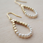 Orecchini Vintage con Perle e Perline Dorate - Emma e Gemma