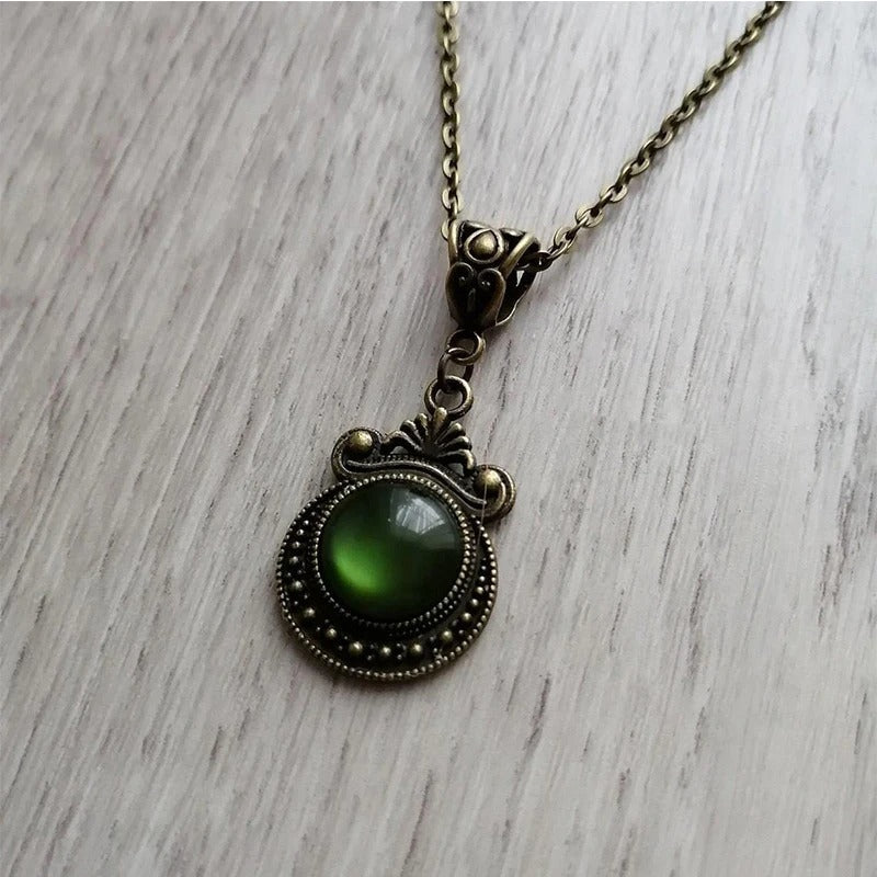 Collana a pendente in vetro verde vintage - Emma e Gemma