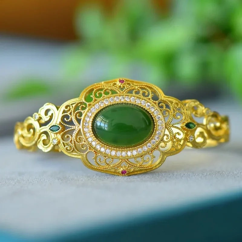 Bracciale in Oro Verde con Gemma e Design Floreale Intagliato - Emma e Gemma
