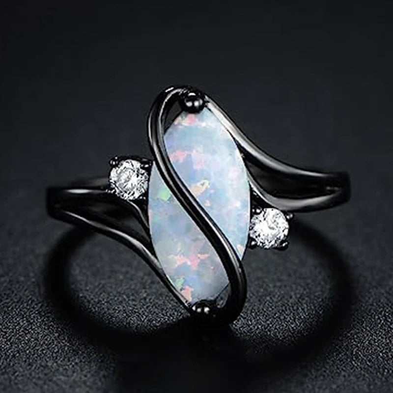 Anello Vintage Nero e Opale a Spirale - Emma e Gemma