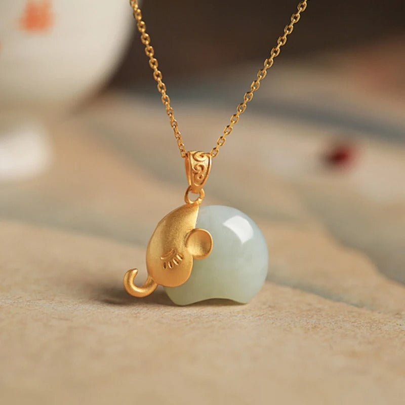 Collana con Pendente di Elefante Dorato in Stile Retro - Emma e Gemma