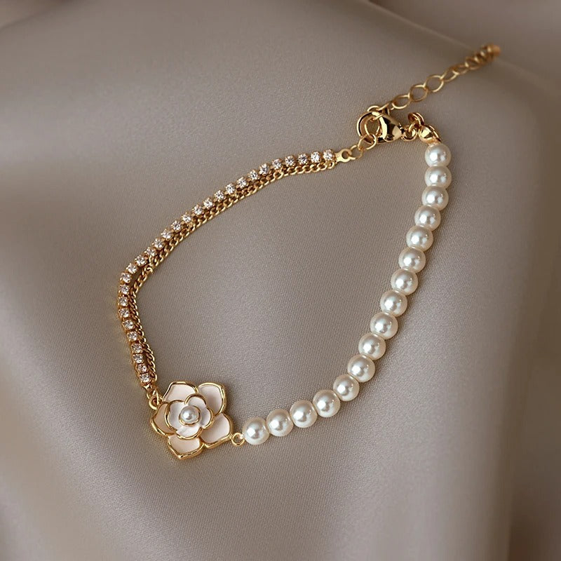 Bracciale Vintage in Perle e Oro con Fiori - Emma e Gemma