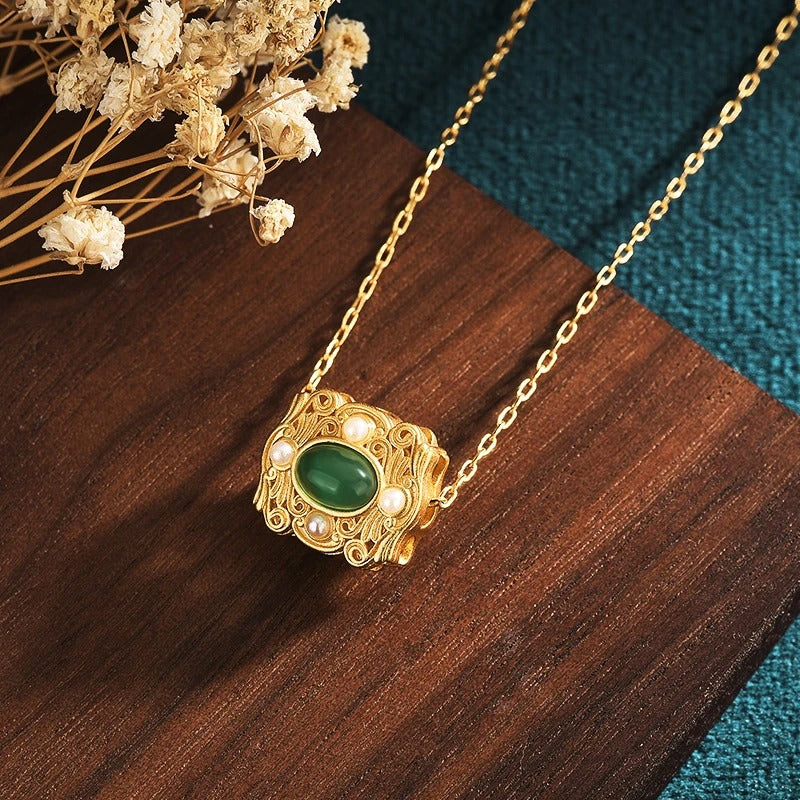 Collana con Pendente Quadrato in Gemma Verde e Perla Vintage - Emma e Gemma