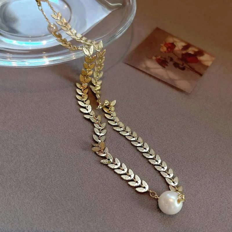 Pendente in Perla Grande d'Oro e Collana con Motivo Foglia - Emma e Gemma