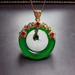 Collana con Pendente a Forma di Anello Floreale in Cristallo Verde Classico - Emma e Gemma