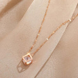 Collana Pendente Quadrata in Cristallo Rosa Antico - Emma e Gemma