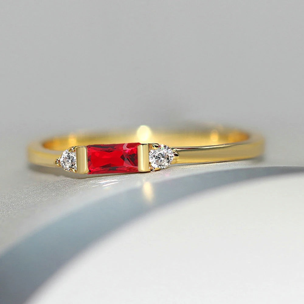 Anello con Pietra Centrale Rossa e Brillante - Emma e Gemma