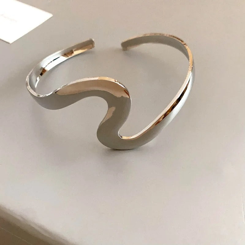 Bracciale Aperto Ondulato in Argento Vintage - Emma e Gemma