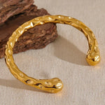 Bracciale Aperto Vintage in Oro Scolpito - Emma e Gemma