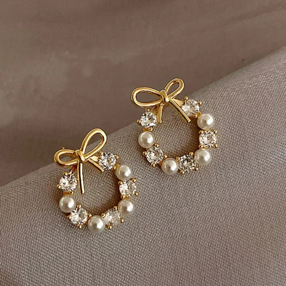 Orecchini a cerchio in perle e cristalli vintage - Emma e Gemma