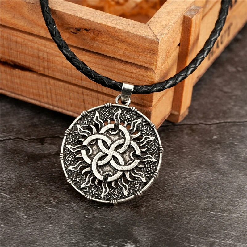 Collana con Pendente Vintage in Argento a Nodo Solare - Emma e Gemma