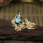 Anello Vintage Floreale con Pietra Verde - Emma e Gemma